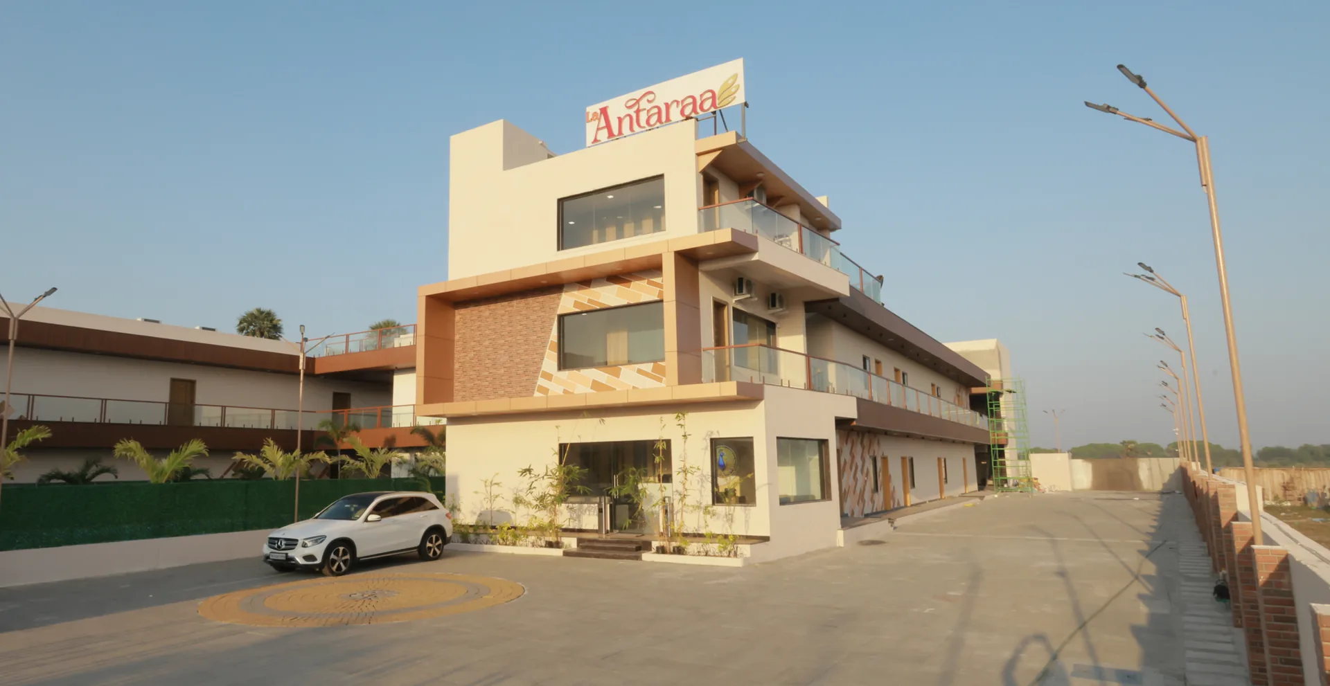 La Antaraa premium lounge and lobby