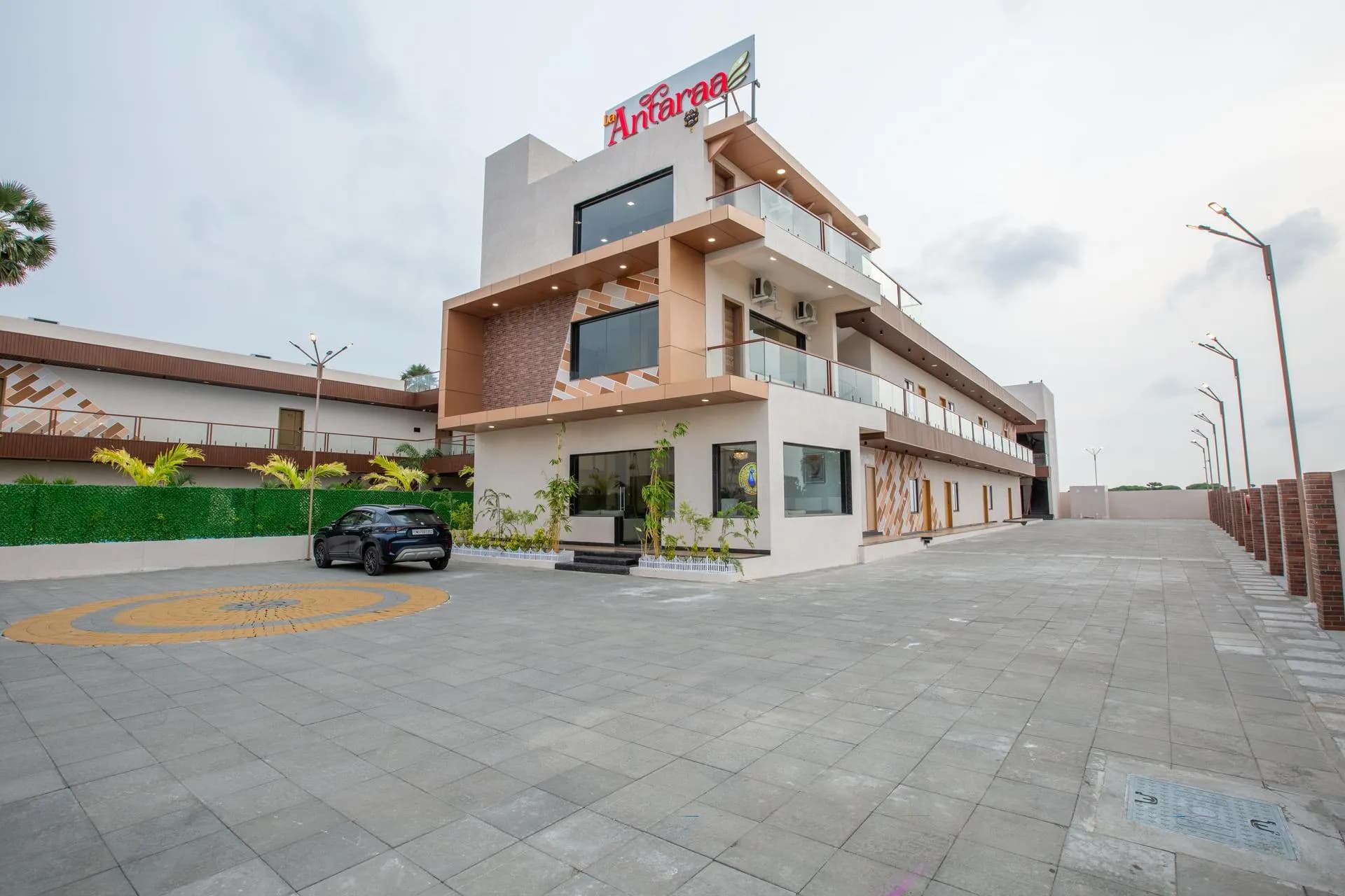 La Antaraa Gallery